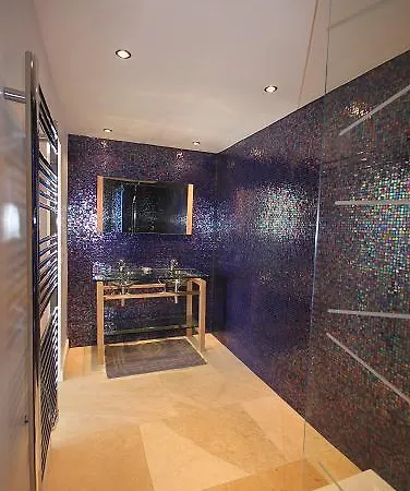 Luxury Cannes Suites@pool